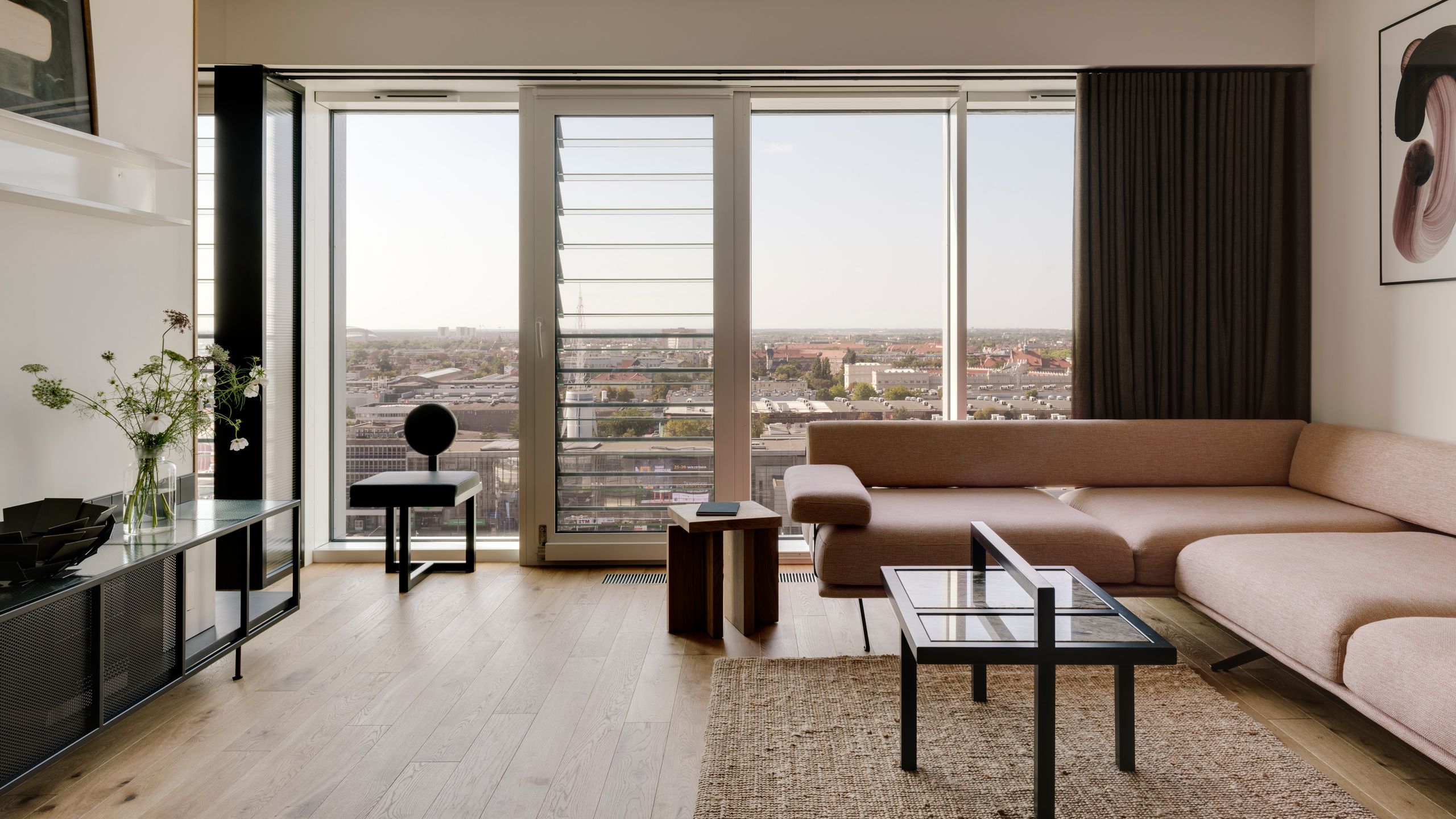 Appartement moderne à louer à Rabat avec salon lumineux